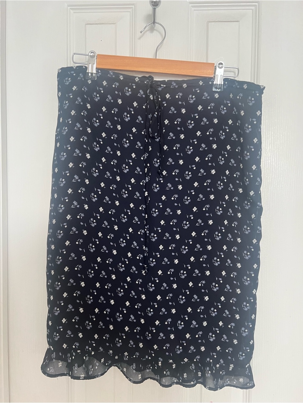 Vintage 90s Beechers Brook for Fairweather Navy Floral Print Skirt